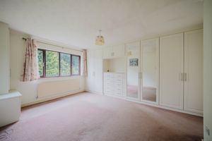 Principal bedroom- click for photo gallery